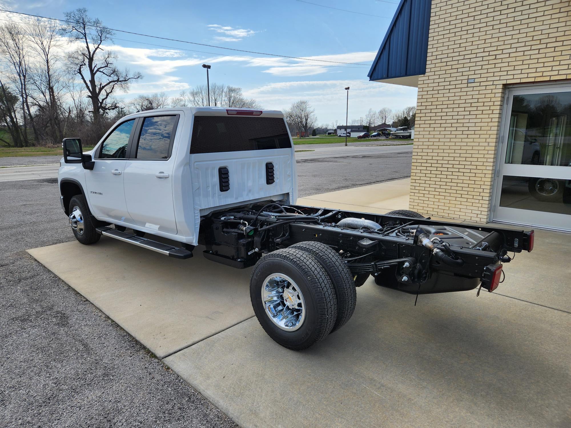 2026 Chevrolet Silverado 3500 HD Chassis Cab LT