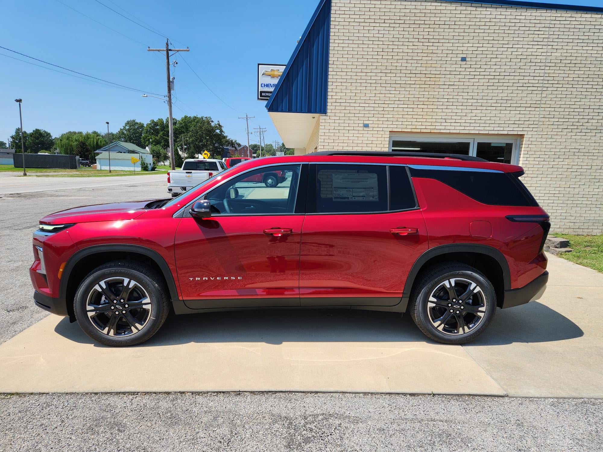 2027 Chevrolet Traverse LT